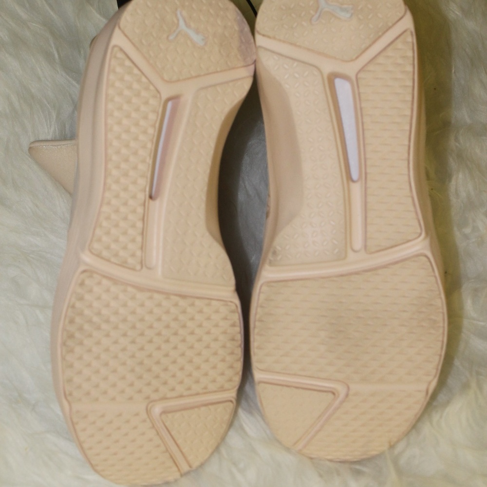 Shoes - Picture 2 of 3